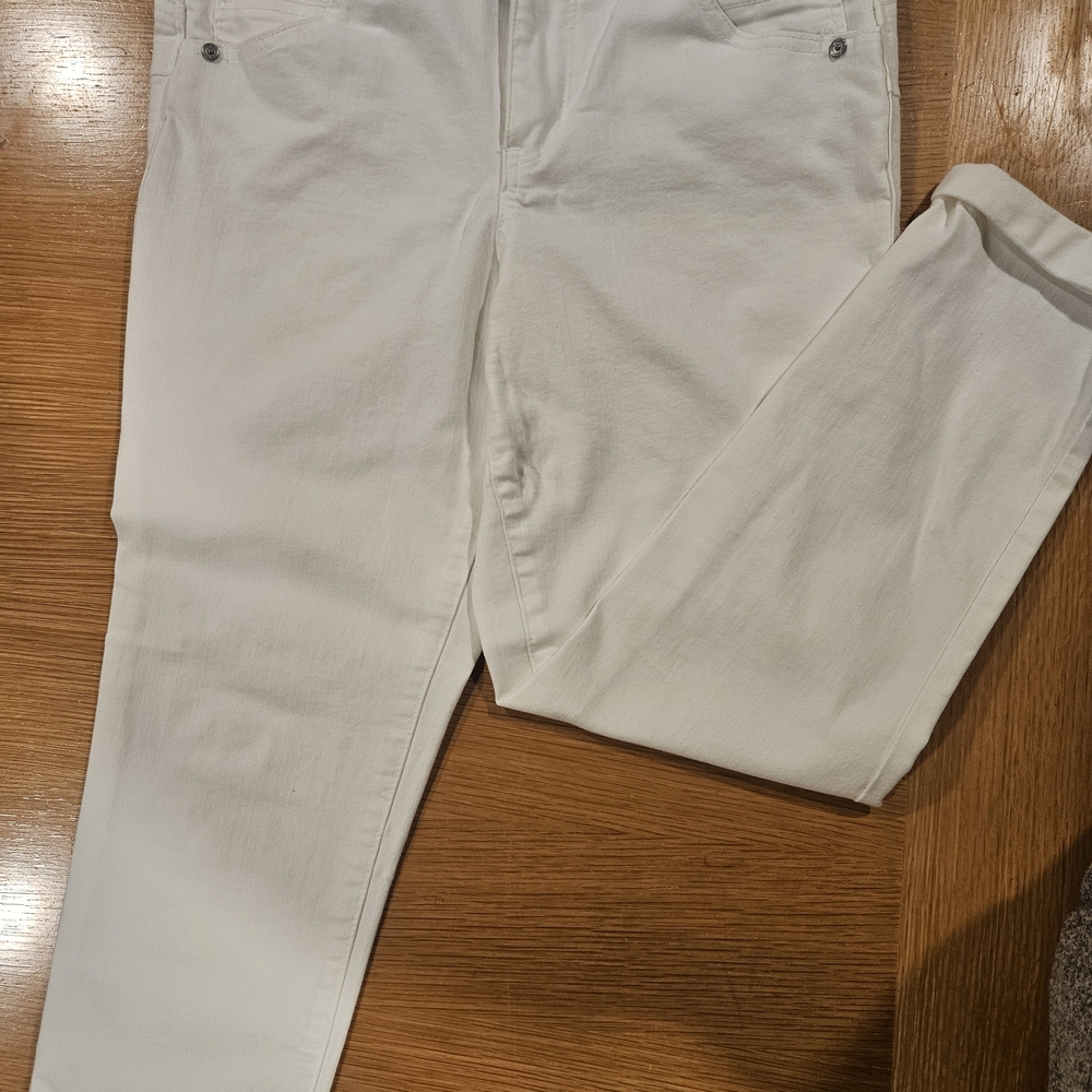 Democracy Women's Skinny Jeans in White